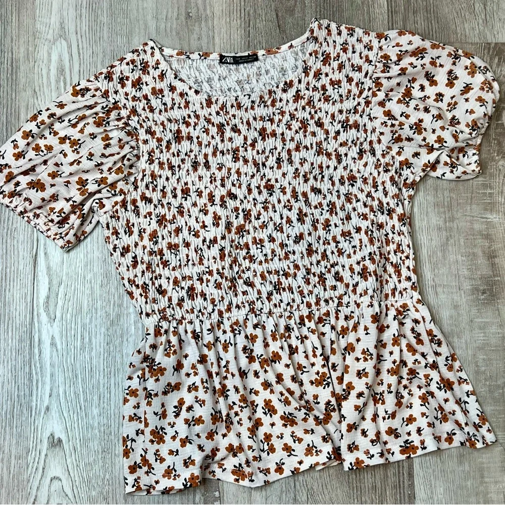 Zara White and Orange Floral Peplum Blouse Size M Summer Spring Bohemian Ruffle
